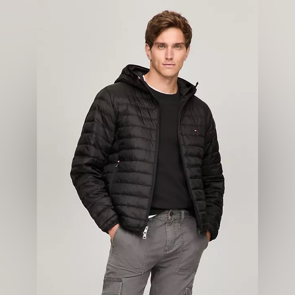 NWT Tommy Hilfiger Men’s Hooded Puffer Jacket